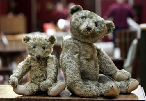 Steiff Louis Vuitton Teddy Bear sold at an auction for $2.1 million in  2000. The bear was fully outfitted in Louis Vuitton travel …